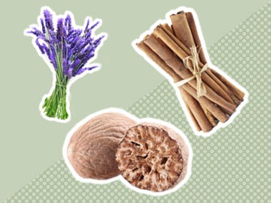 #3
1 cup dried lavendar, 1 tsp anise, 1 tblspn nutmeg, 1 tablspn whole cloves, 1 cinnamon stick:)