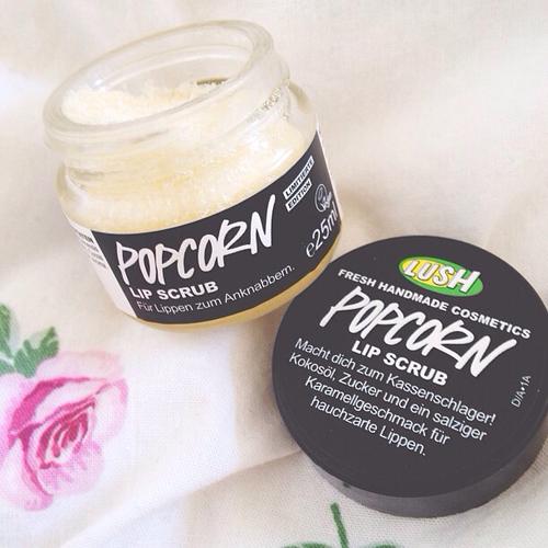 DIY LUSH Lip scrub:

http://www.easy-home-made.com/lush-diy-lip-scrub.html