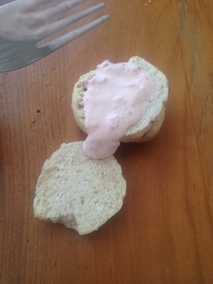 Apply the filling and enjoy!