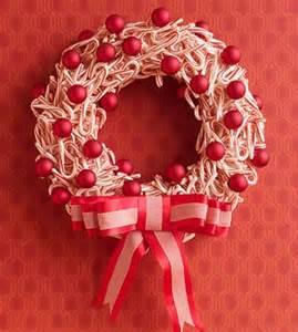 "Beautiful Candy Cane Wreath Idea's"