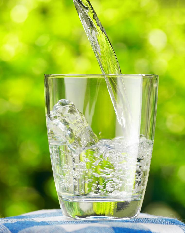 5. The Water Secret
You don't have to reach for bottled water in Starbucks, as the water at Starbucks may even be cleaner. The ice and water used in Starbucks is triple-filtered!
