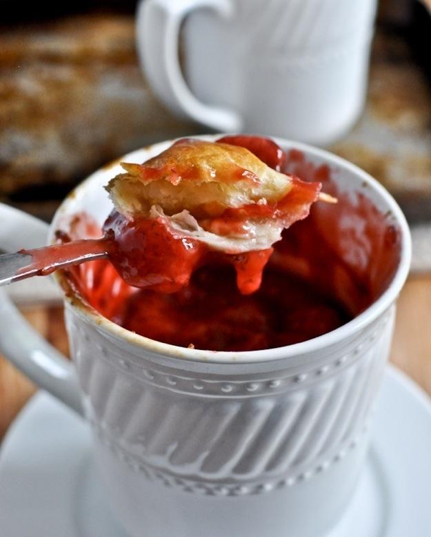8. Strawberry Mug Pie