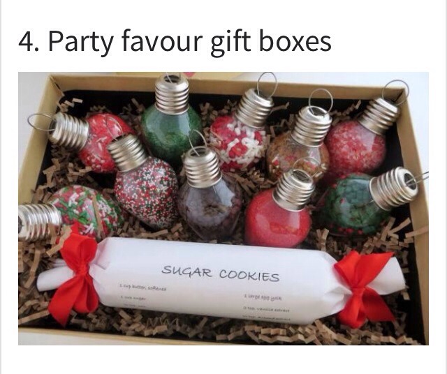 Wrap party favours and Christmas gifts in one with this yummy gift box idea