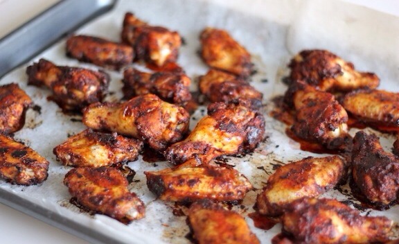 Jerk Chicken Wings W/ Red Pepper Cream Sauce. YUM!! 😋🙌