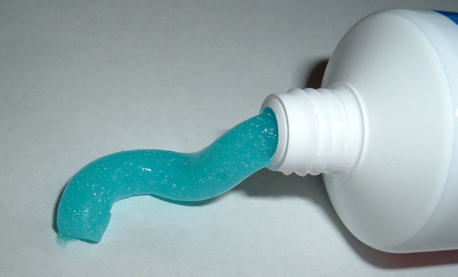 Mix toothpaste....
