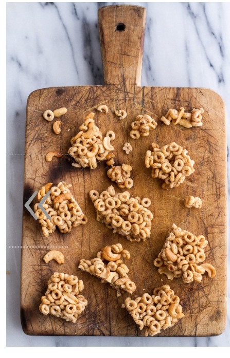 Honey Nut Cheerio Breakfast Bars 