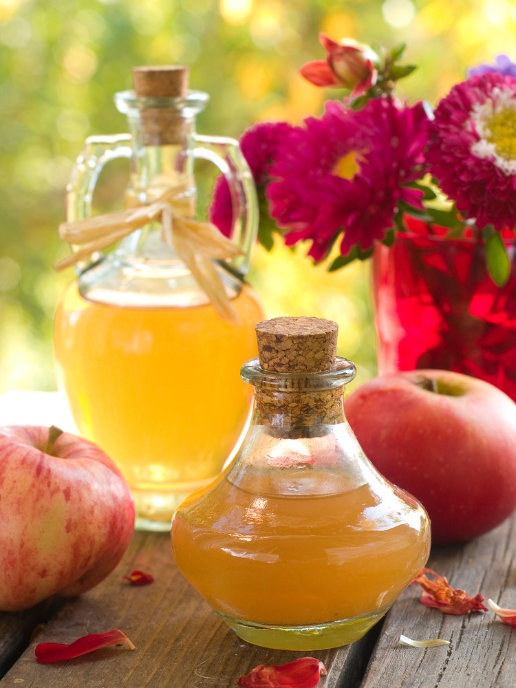 HAIR RINSE- keep at it lovely!
1 cup water
2 tablespoons apple cider vinegar
1 teaspoon honey
5 drops rosemary oil
Simply combine ingredients and spritz on hair! It should be liquid enough for a spray bottle. This will ensure your hair is super glossy and hydrated!
