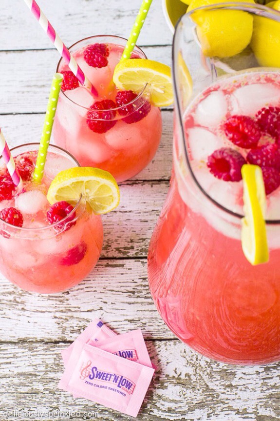Homemade Raspberry Lemonade  😋