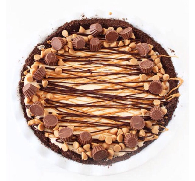 Chocolate Peanut Butter Pie 😋😋😍