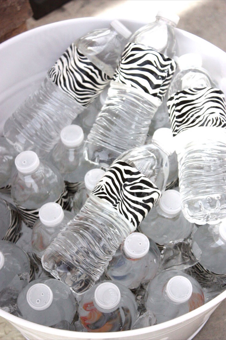 One must is water. You must must have this in your bag or locker. You should always keep hydrated during gym because you will be sweating. I recommend to drink half of your water before gym then half after. 