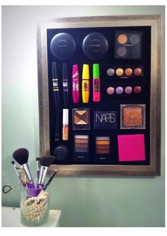 Magnetic make up board!