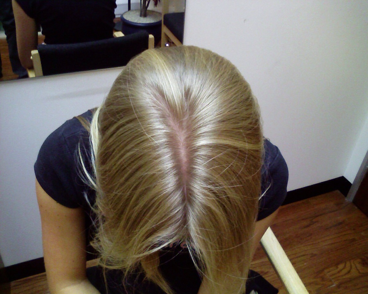 Dap it on your scalp or where ever it's oily for a clean fresh look! Works great when your in a hurry for work! 