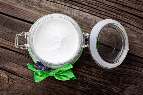 3. Coconut butter
The best thing for body’s nutrition is coconut butter. The same can be said about coconut butter as hair treatment. Just like eggs, it is full of proteins and fatty acids. Additionally it helps to reduce damage from UV rays on your skin and hair.