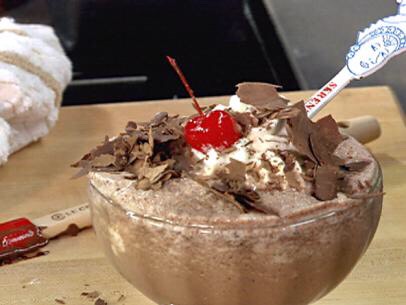 Make Delicious Hot Chocolate For Winter 