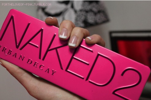 EYESHADOW: URBAN DECAY NAKED 2
Ik there's naked 3 and naked smokey or something, idk for some reason I just love this one. I use the shade “bootycall" to brighten up around my tear duct (lol) and sometimes foxy in my lid and tease or something in my crease if I go all out