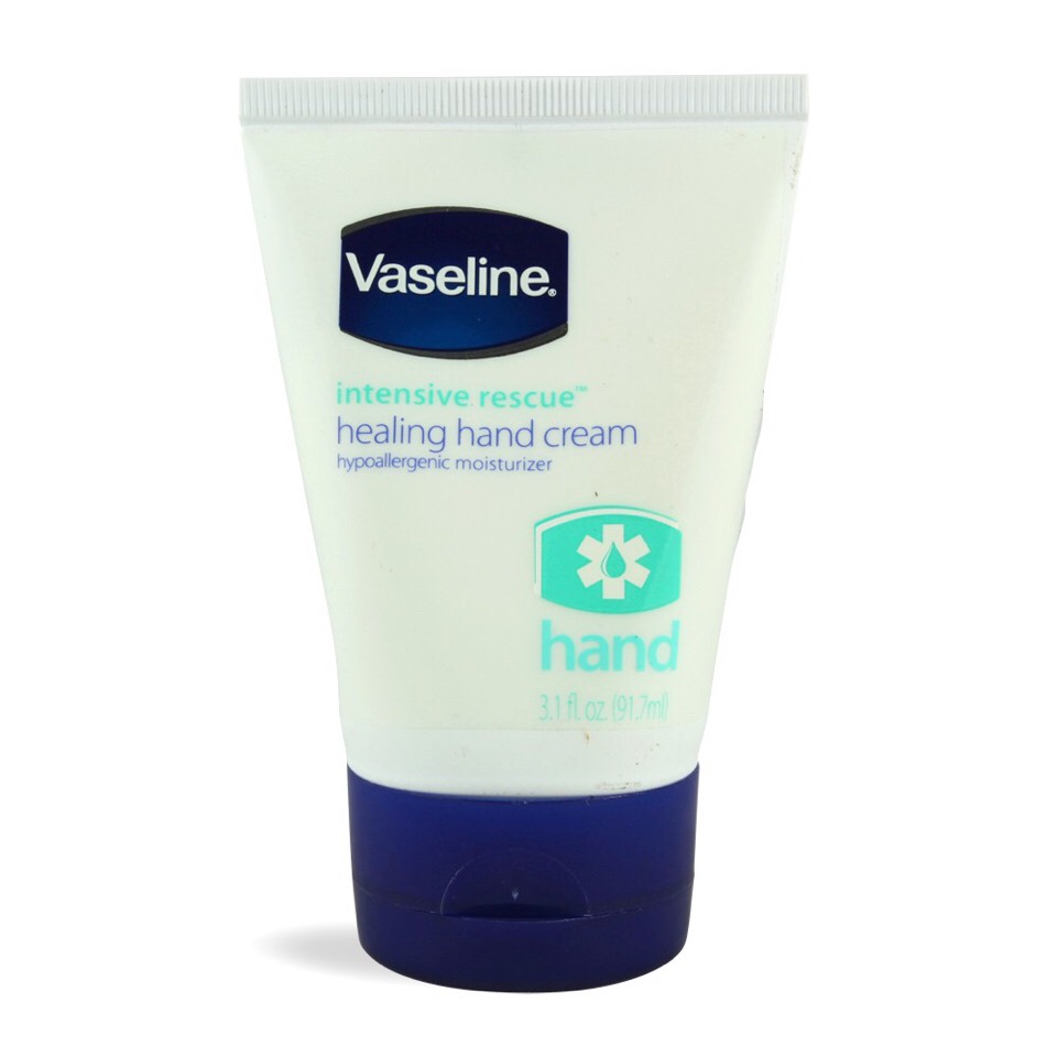 3. HAND LOTION
Hand Lotion is so important to have, what happens if your crush goes to hold your hand and your hands are all dry and nasty👎 , wouldn't you rather a nice and soft hand👌, so would he.