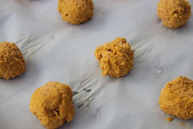 Pumpkin Cream Cheese Truffles 
