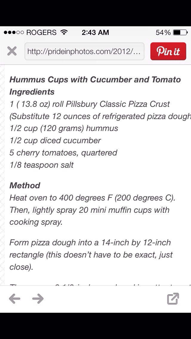 Hummus Cup With Tomatoes And Cucumber! 