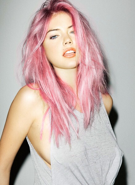 Light pink hair looks best with fair skin tones!