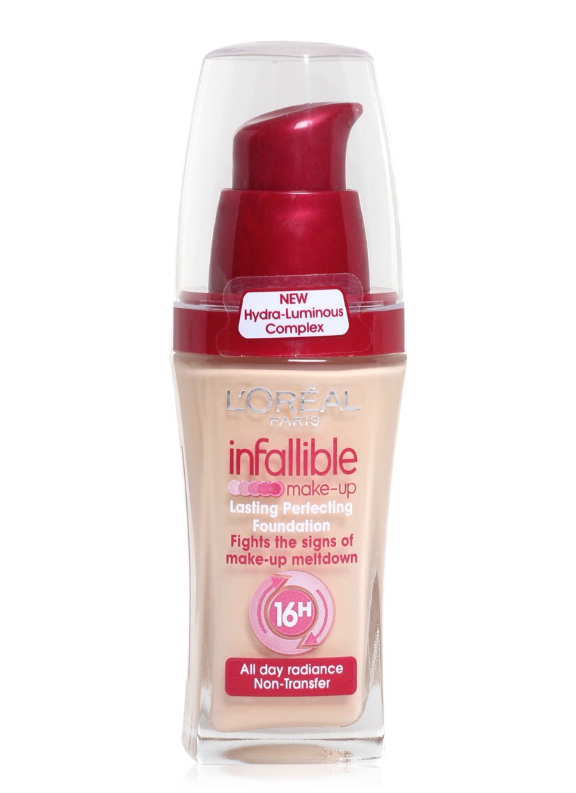 This foundation is also amazing๐it's great for people with oily skin as it gives the skin a very matte finish ๐๐