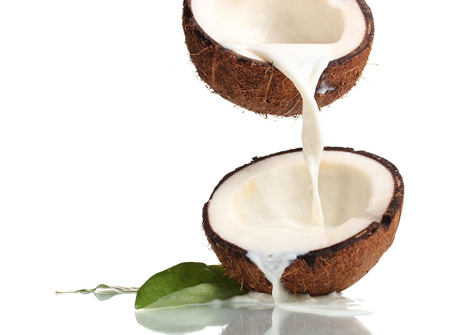 Washing Your Face With Coconut Milk Is A Healthy And Natural Way To Control Acne