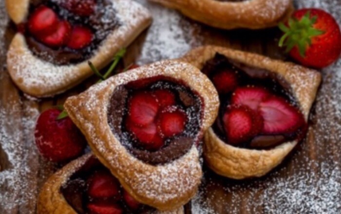 Strawberry nutella tarts