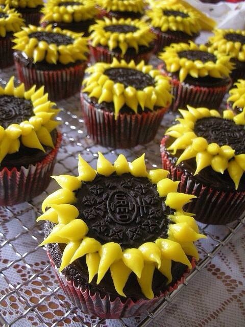 Yummy Flower Cupcakes 