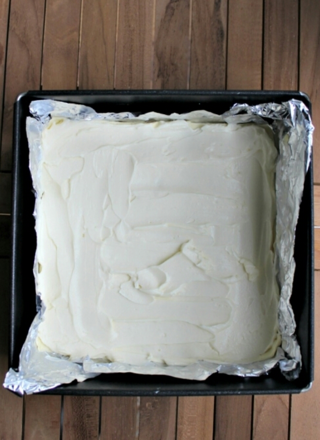 Strawberry Crescent Roll Cheesecake Bars!!