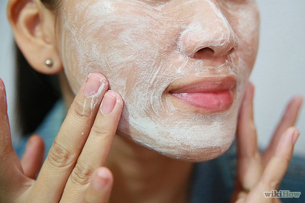 Acne
Wash your face twice a day. As you wander about the world, grease, grime, and dirt build up on your face, leading to breakouts. Cigarette smoke, air pollution, and just general living can wreak havoc on your complexion. Spending 5 minutes washing your face twice a day is an easy way to beat 