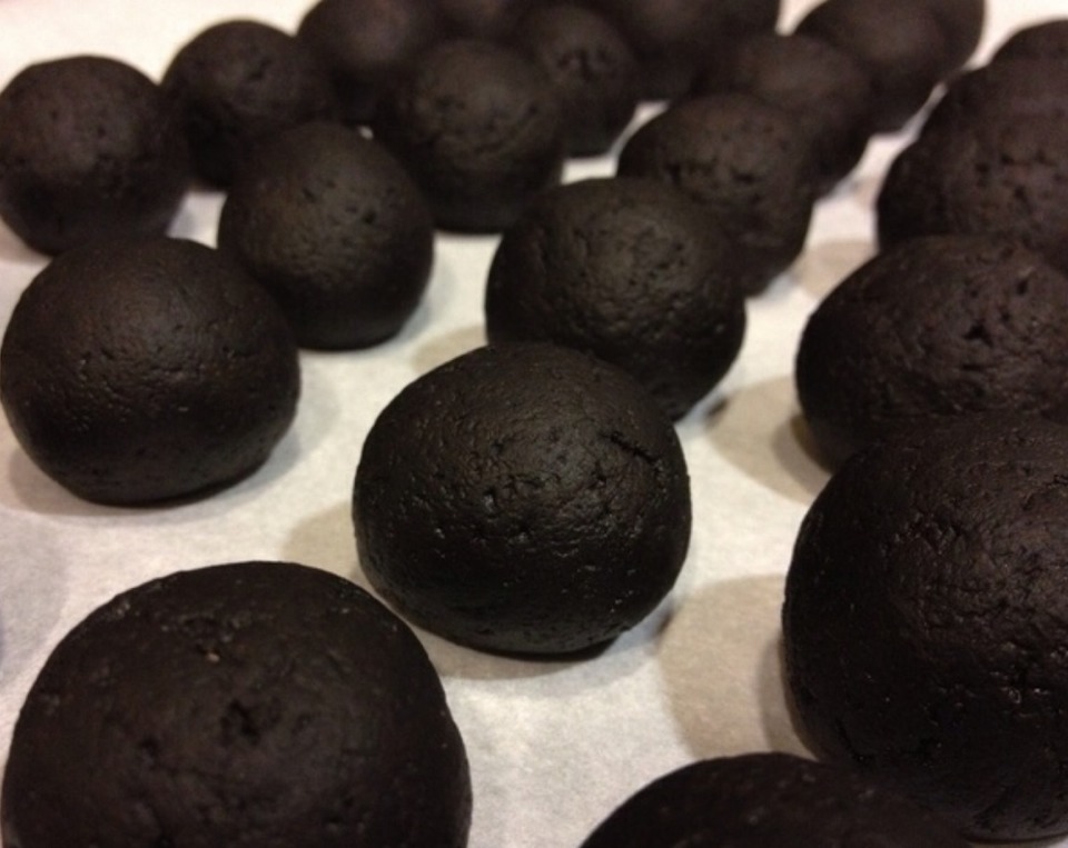 Add 8oz of cream cheese to the Oreo crumbs,round into balls and place on a sheet of wax paper.