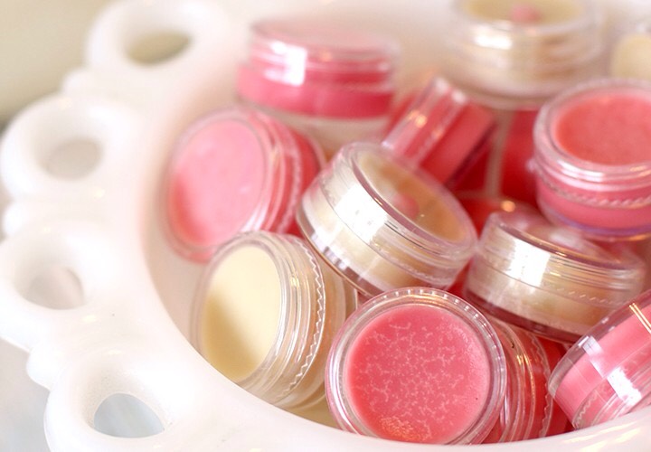 10-Minute DIY Lip Balm #SpringForward