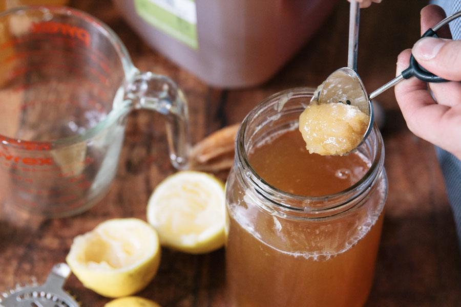 Caramel Apple Cider Cocktails#friendsgiving