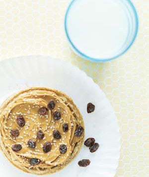 Peanut Butter Waffle
Instead of dousing a whole-grain or bran toaster waffle in syrup, cut the sugar and boost the protein and fiber by spreading it with 2 tablespoons of peanut butter. You can also sprinkle on 1 tablespoon of raisins, sesame seeds, or extra peanuts for even more fiber.