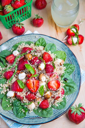 Spinach and strawberry quinoa salad