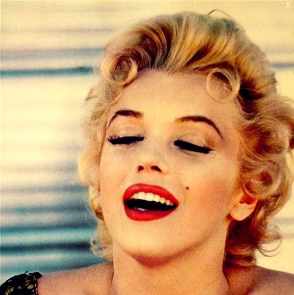 Finally Makeup 
The make up back then had rules
1. Match your nails color to your lipstick
2. Eyebrows have to be filled in
3. Neutral or pastel colors 

The eyes and eyebrows where pulled out using makeup. 

However don't do what they did and cake ok makeup, you don't need to and it can cause more 