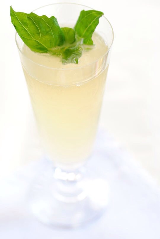 Lady Mary Lillet Champagne Cocktail | recipe 👉