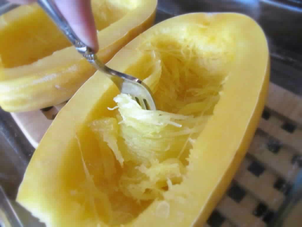 Spaghetti Squash Pasta, AHHMAZINGGG!!!