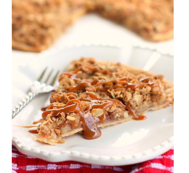 Apple Crisp Pizza!!! 😍😍😍😍