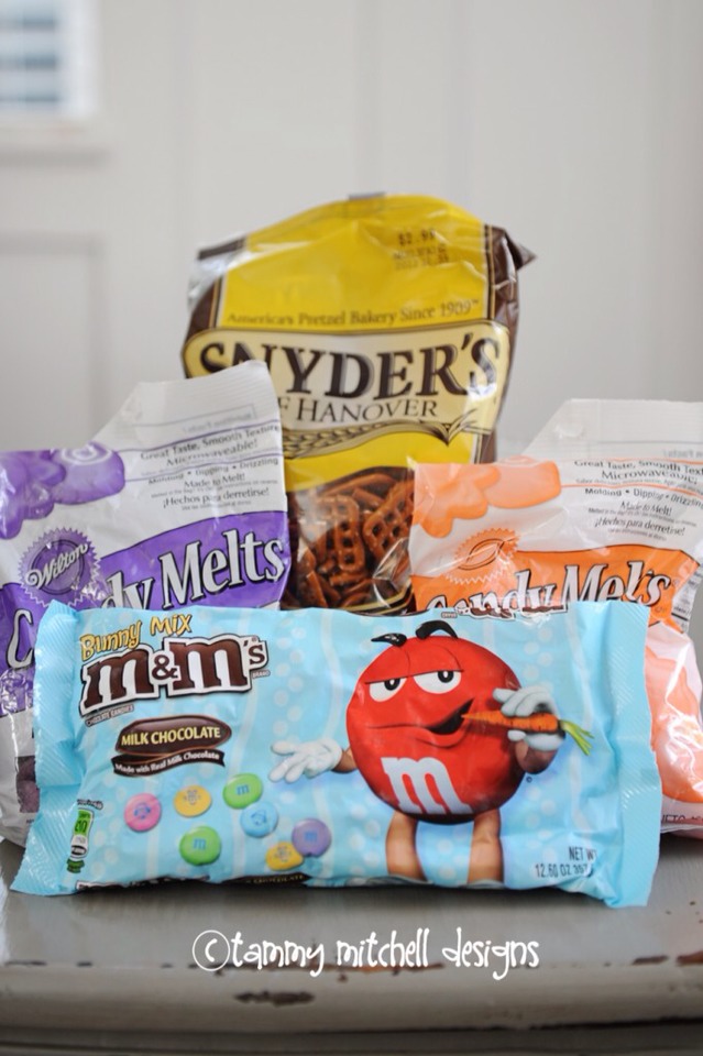 INGREDIENTS
1 bag Hershey’s Hugs
1 bag of square shaped pretzels
1 bag of M&M candies (preferably easter color)