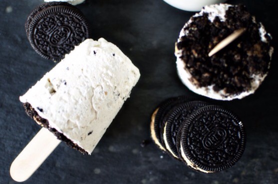 Peanut Butter Oreo Popsicles