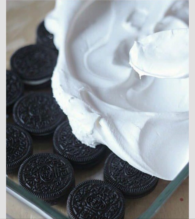 Oreo Bomb Cake.