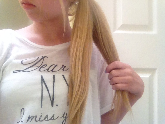✨Split the ponytail into two equal parts✨