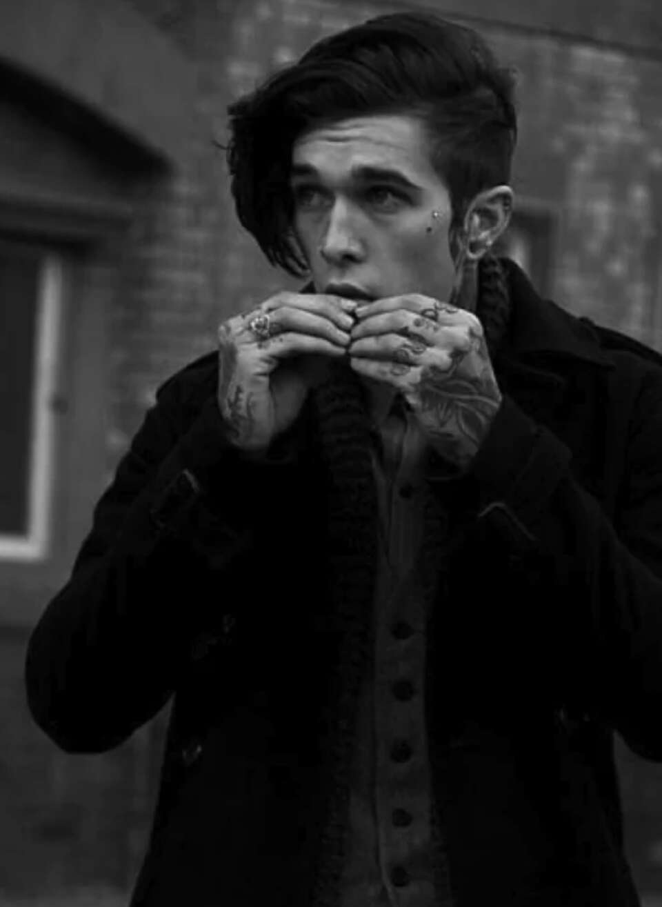 VERY Legitimate Reasons To Date A Tattooed Man!