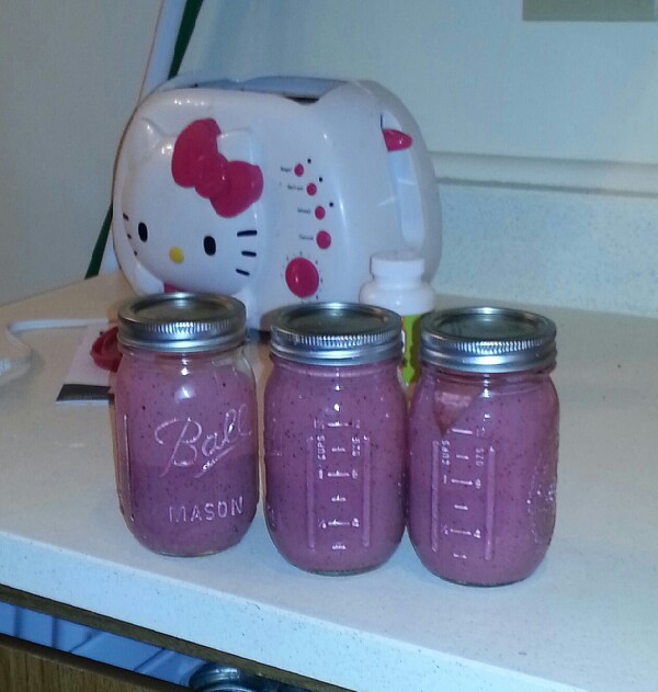 prepare a few, or even a weeks worth, of smoothies so you can easily grab one from the frig after your workout. mason jars come in great handy. i bought a pack of 12 for $10 from target.