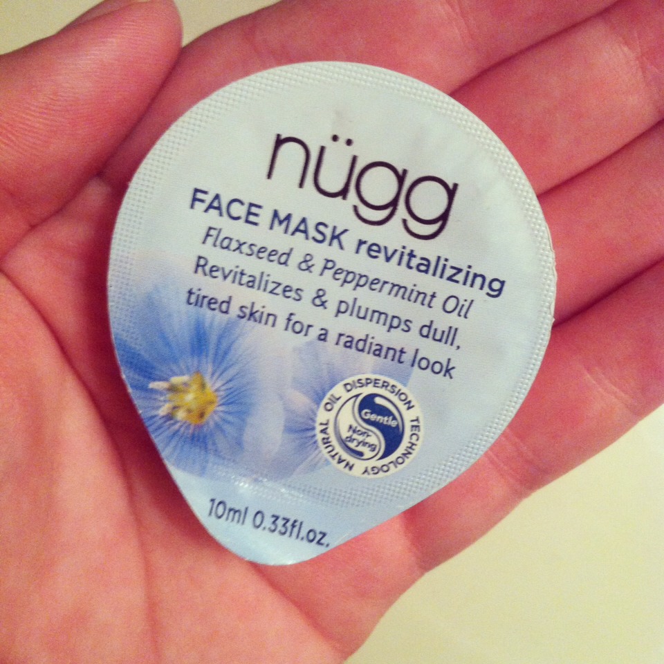 Nüggs Revitalizing face mask to save the day! The peppermint in it not only helps to clear your nose but the tingly sensation helps to relieve facial congestion in general. I could feel everything loosen up and it was truly amazing after a long day! (And night with no sleep!)