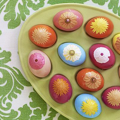 Embellished Easter Eggs

Decorate Easter eggs with brilliant beads and paper flowers.