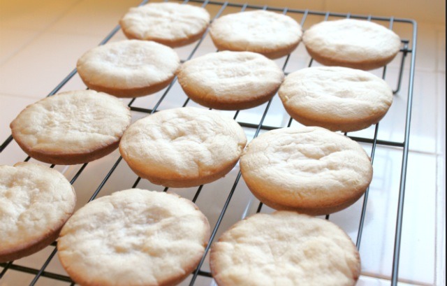 Bake 8-10 min in the preheated oven or until golden