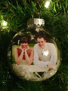 Photo Ornament Idea Using Clear Bulb 🎄