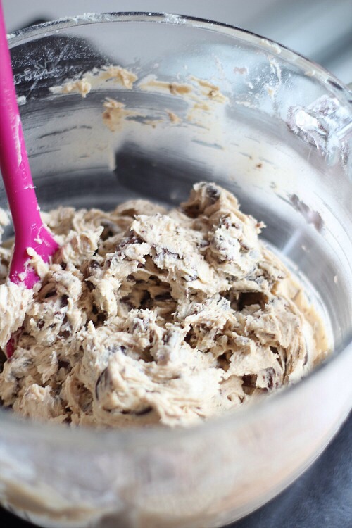 Cream in the chocolate  to your fluffy mix  ! Beautiful isn't it?!