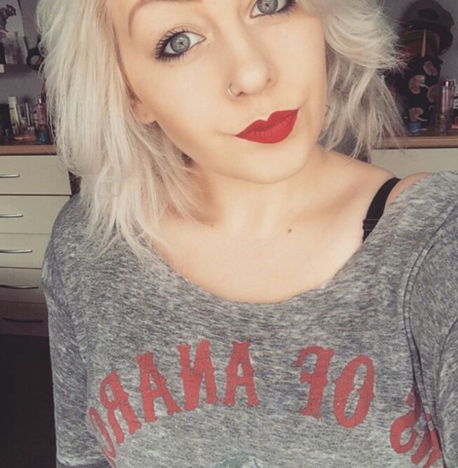 The Granny Hair Trend That Has Girls Going Silver!